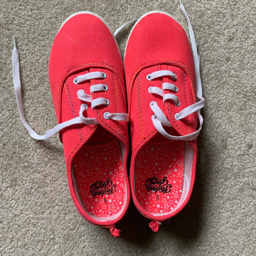 faded glory tennis shoes